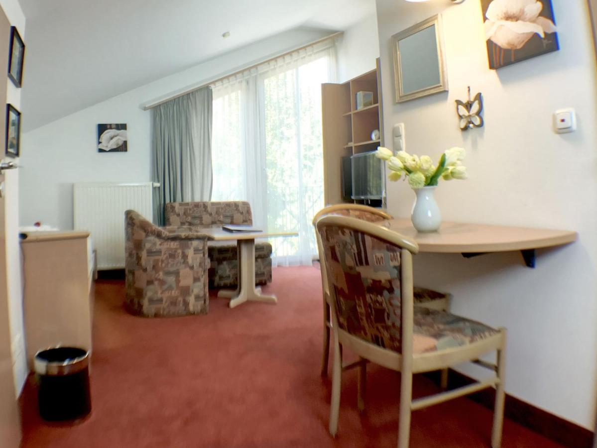 Appartement-Hotel Sibyllenbad Neualbenreuth Exterior foto